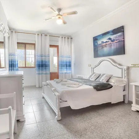 Вилла Garrofer - Plusholidays *